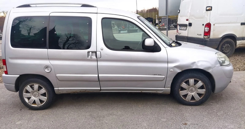 Citroen Berlingo cena 3550 przebieg: 345000, rok produkcji 2006 z Pilica małe 4